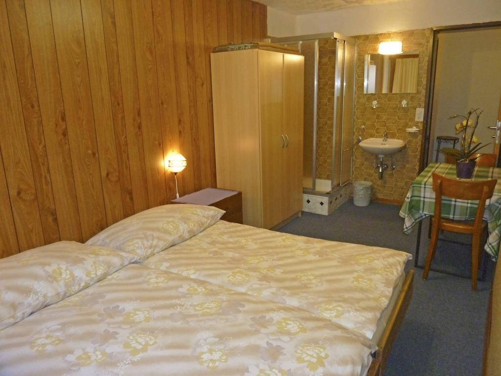 Pension Schoenblick Саас-Грунд Номер фото